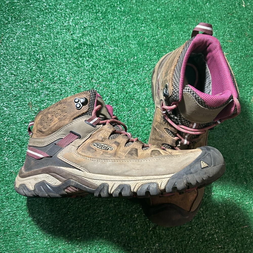 Kamik Women's Brown and Purple Winter Boots